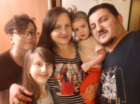 Strigăt de disperare! Mama a trei copii are nevoie de ajutor